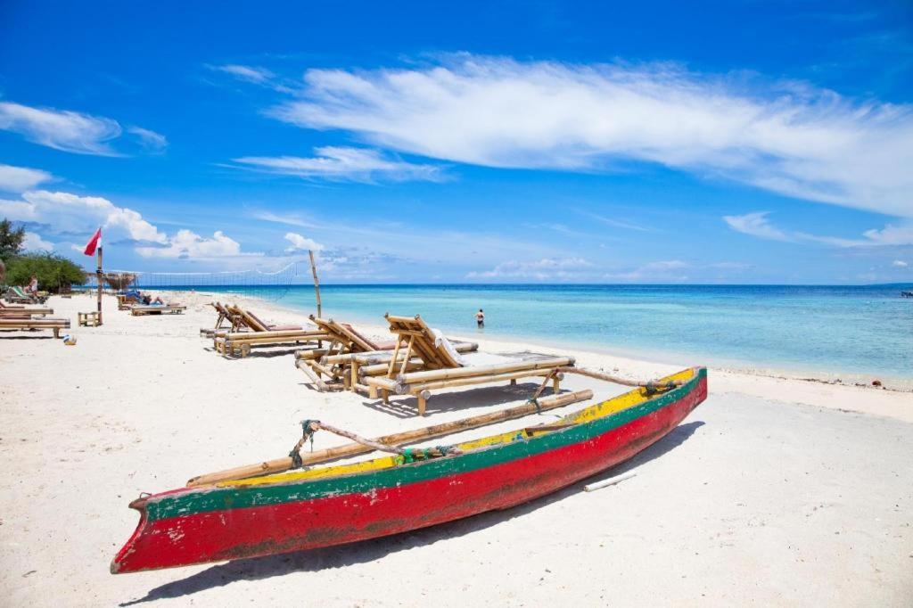 Good Heart Hotel Gili Trawangan Exterior photo