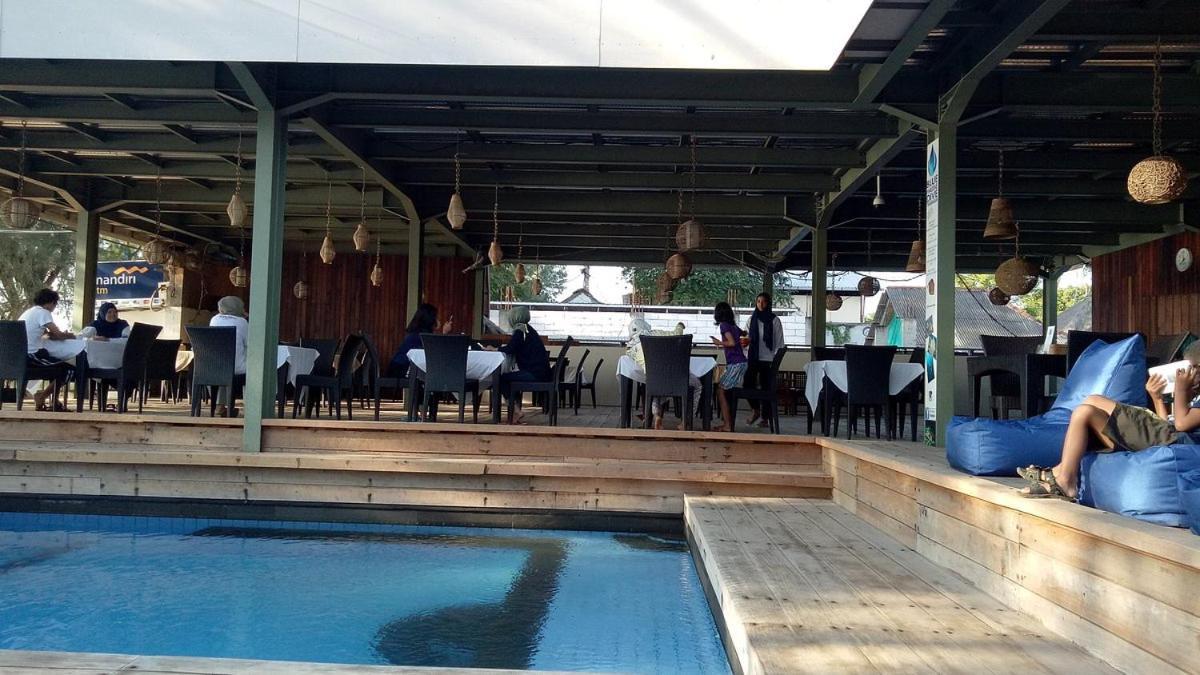 Good Heart Hotel Gili Trawangan Exterior photo