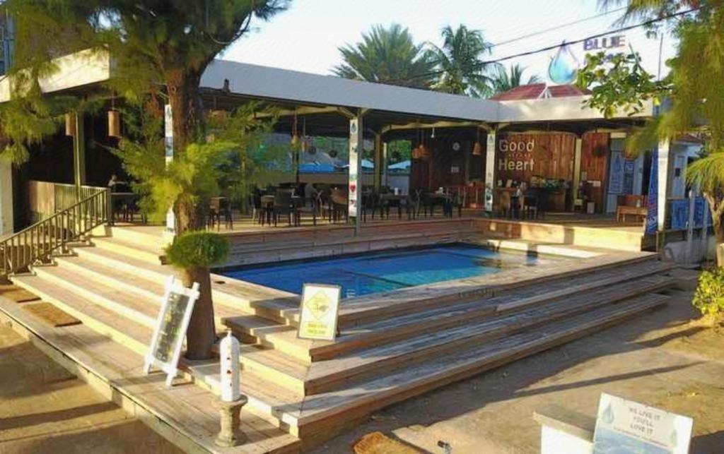 Good Heart Hotel Gili Trawangan Exterior photo