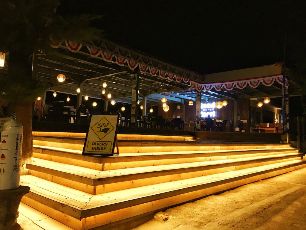 Good Heart Hotel Gili Trawangan Exterior photo